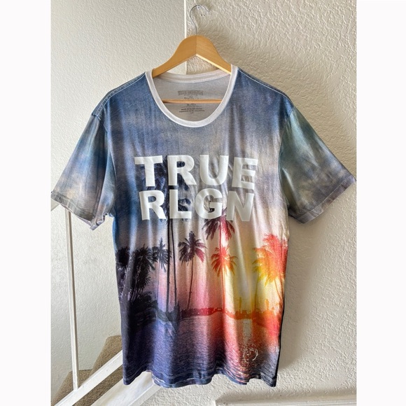 True Religion Graphic Tee Shirt Mens Large Palm Trees Beach Sunset Cotton Y2K - Picture 1 of 13